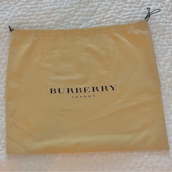 Burberry Nova check shoulder bag. - Picture 4 of 4